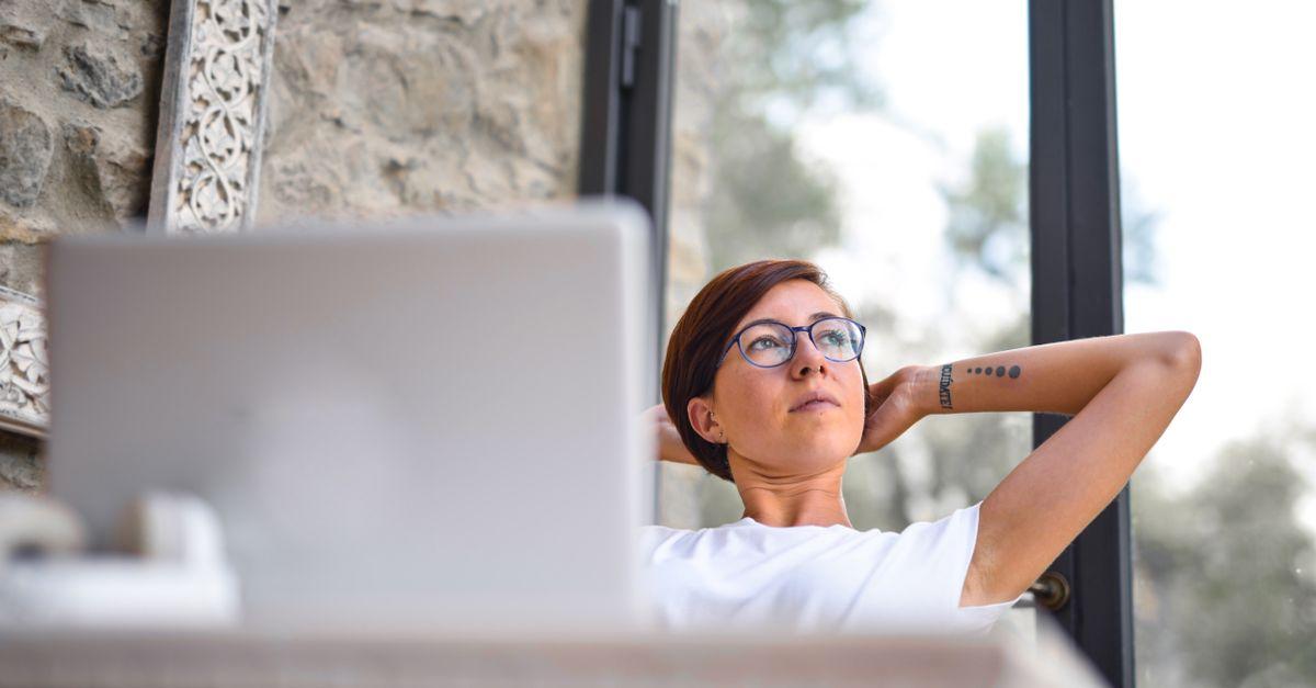 Everyday Habits That May Ease Screen-Related Dryness Everyday Habits That May Ease Screen-Related Dryness