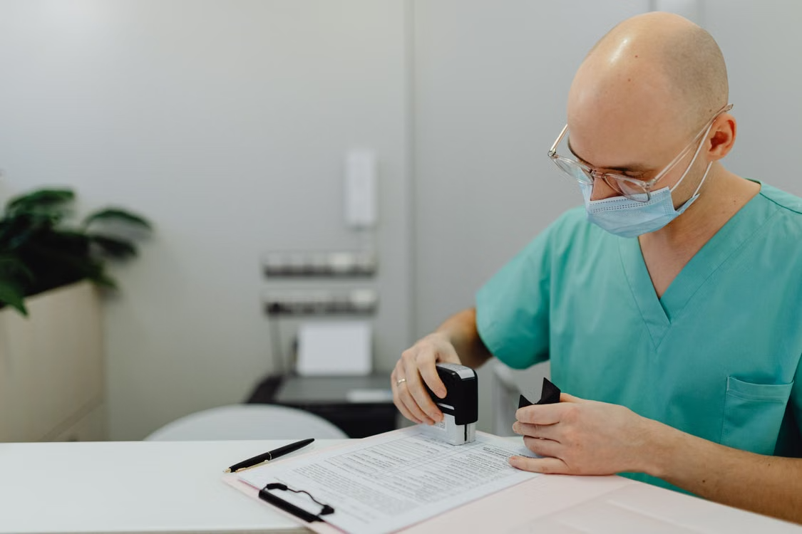 How to Check a Stem Cell Clinic’s Accreditation Before You Travel