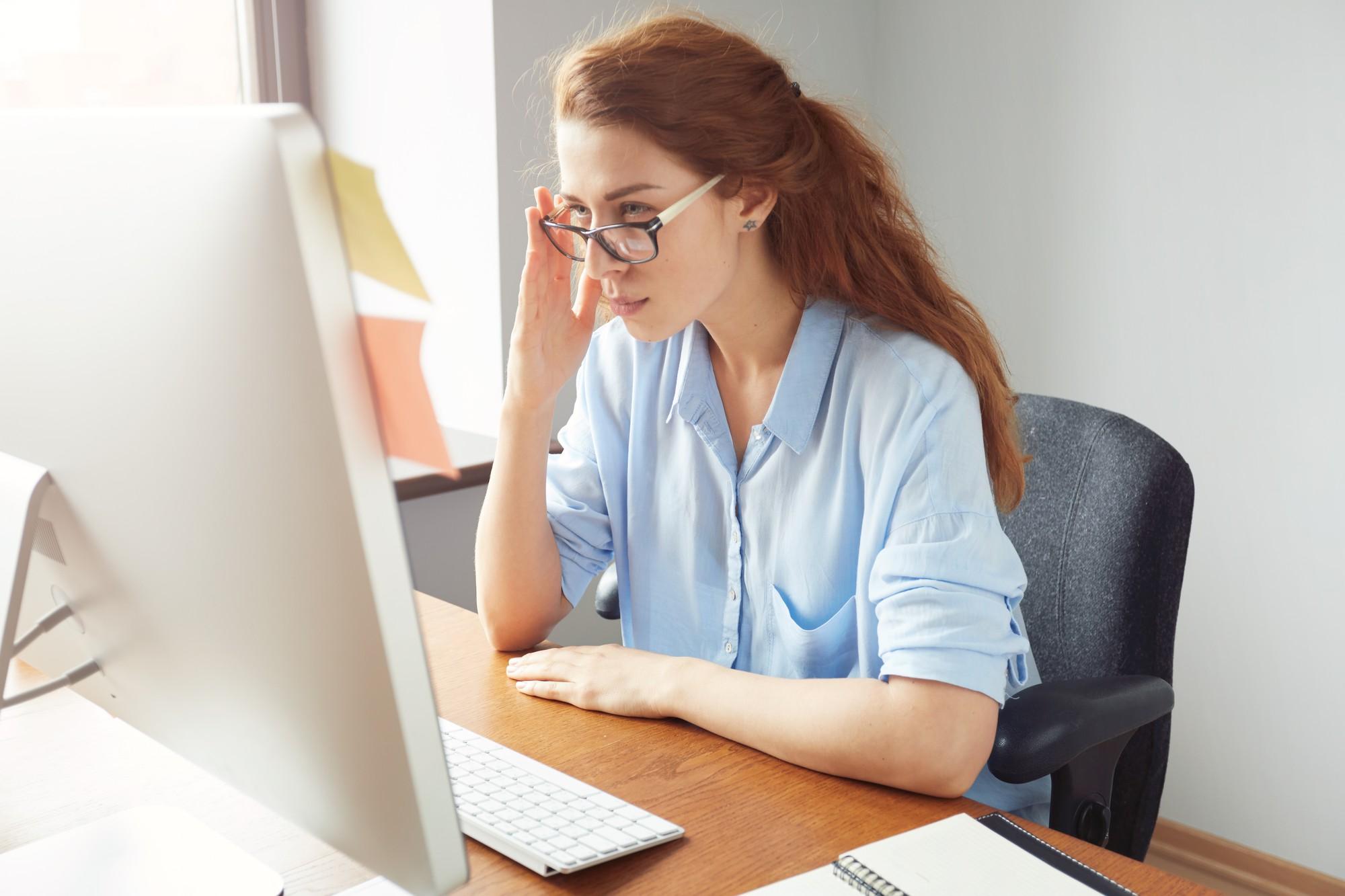Why Screen Time Puts Extra Strain on Your Eyes Why Screen Time Puts Extra Strain on Your Eyes