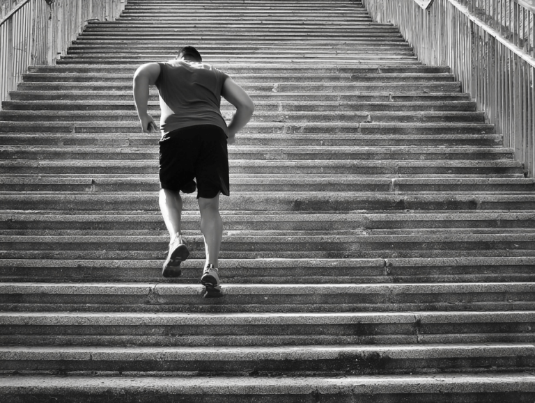 Why Your Body Struggles on Stairs Some Days: A Heart–Lung Timing Problem
